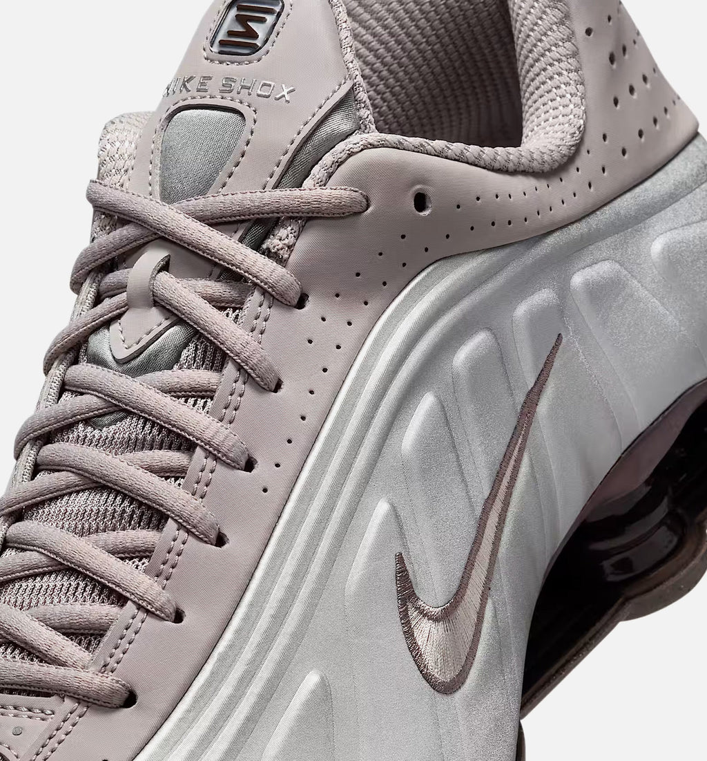 Nike Shox R4 Men's Lifestyle Shoes – Cave Stone/College Grey/Baroque Brown