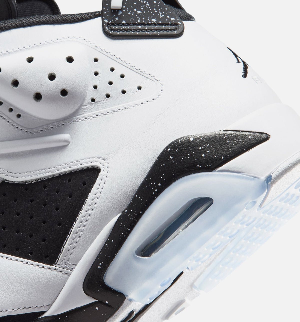 Air Jordan 6 Retro Men's Lifestyle Shoes / Black / White