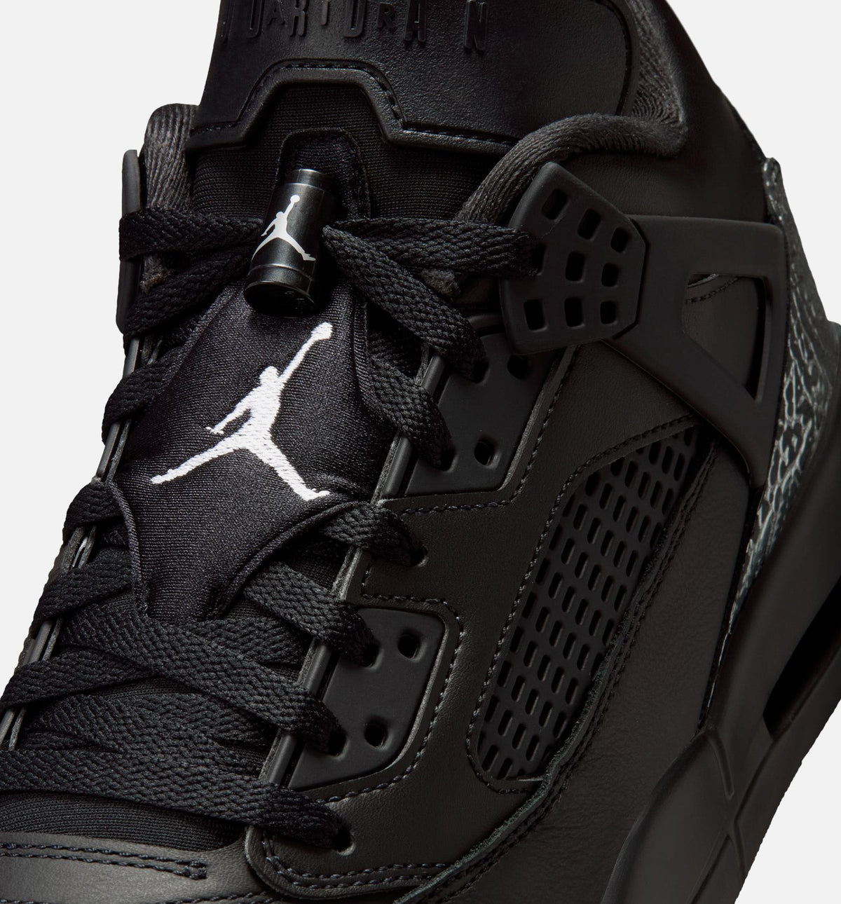 Nike Spizike Low Men's Basketball Shoes – Black/Metallic Silver