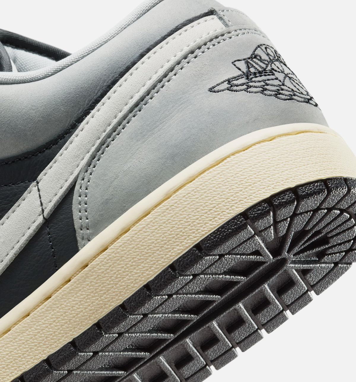 Air Jordan 1 Low SE Men's Lifestyle Shoes – Light Smoke Grey/White/Off Noir