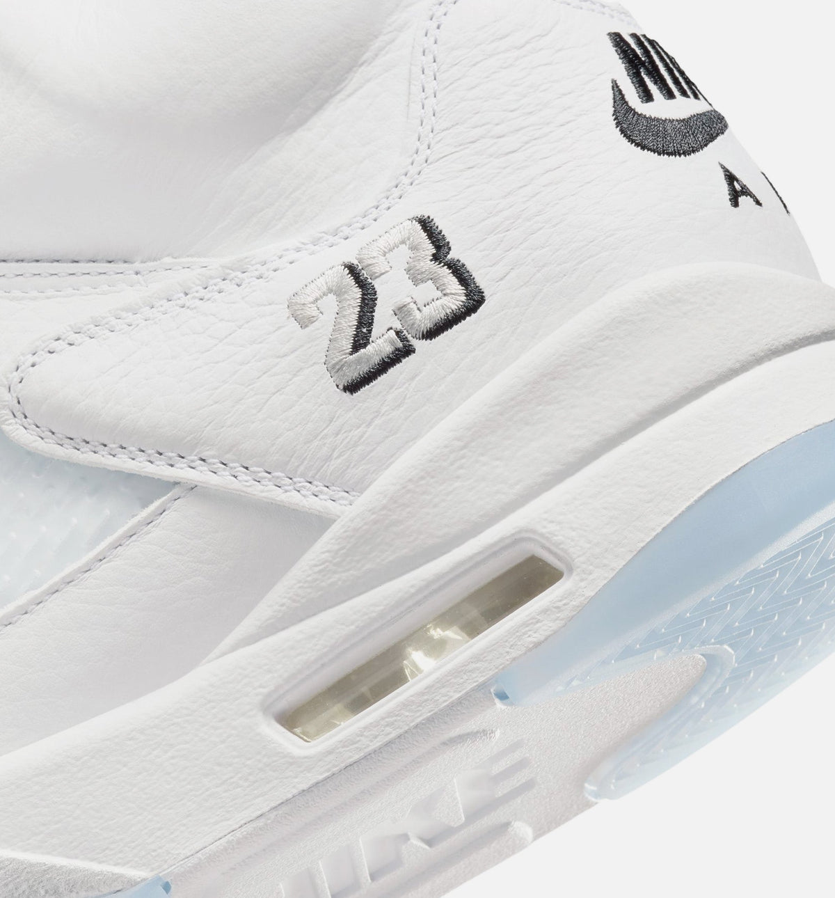 Air Jordan 5 Retro OG Men's Lifestyle Shoes / White / Metallic Silver / Black
