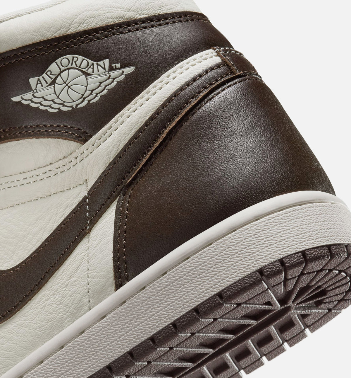 Air Jordan 1 Retro High OG "Baroque Brown" Women's Lifestyle Shoes – Baroque Brown/Light Madder Root/Sail