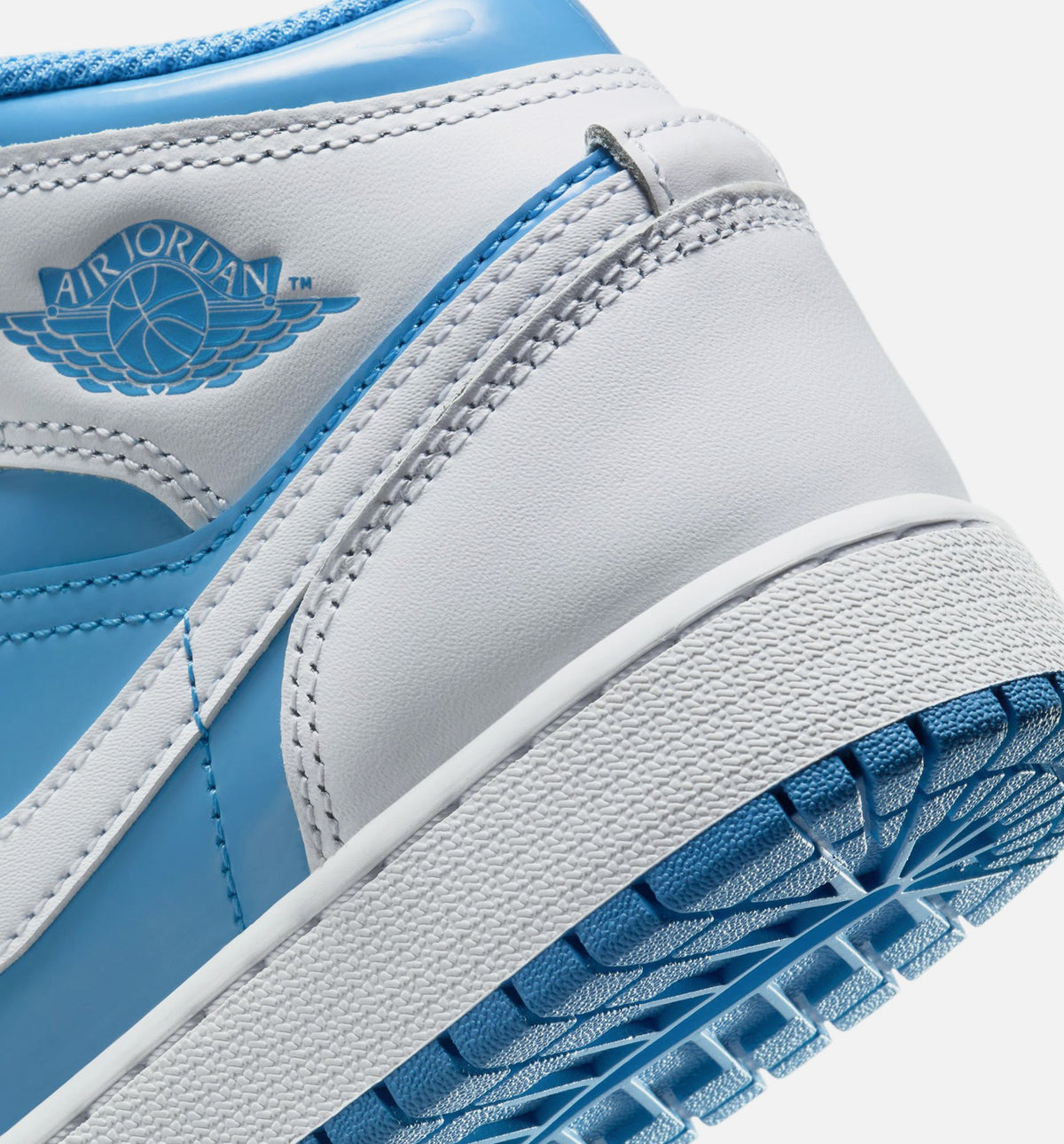 Air Jordan 1 Mid "Legend Blue" Grade School Lifestyle Shoes – White/Legend Blue