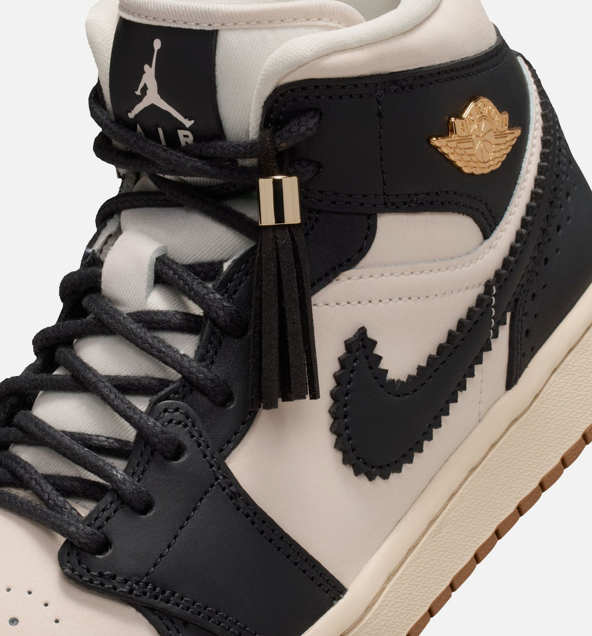 Air Jordan 1 Mid SE Women's Lifestyle Shoes – Off-Noir/Chalk/Pearl White